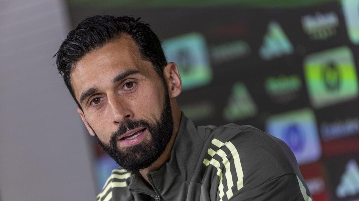 Morbo en la Premier League: Arbeloa ya tiene equipo y se las verá con Xabi Alonso
