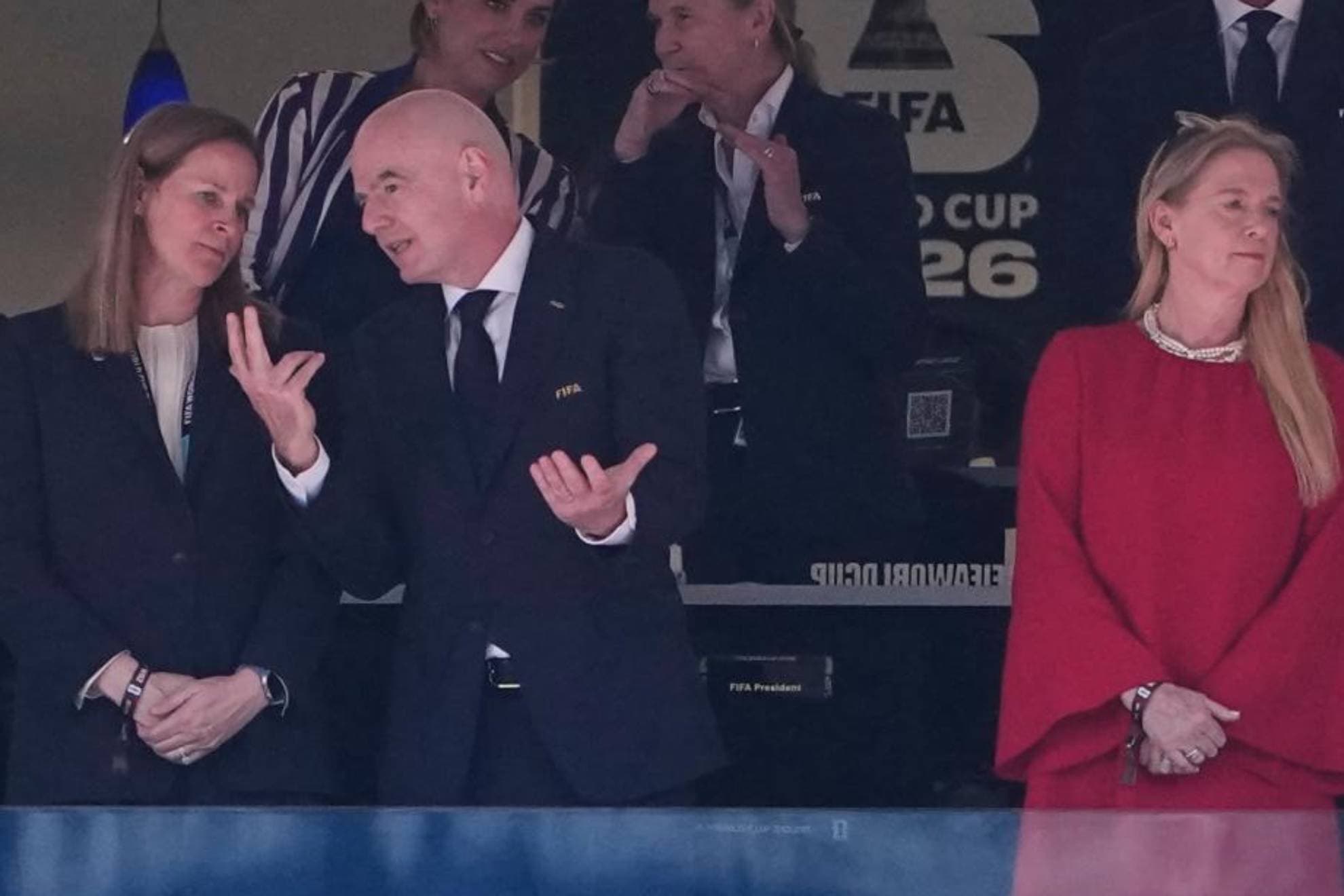 Infantino sale en defensa de Mbappé