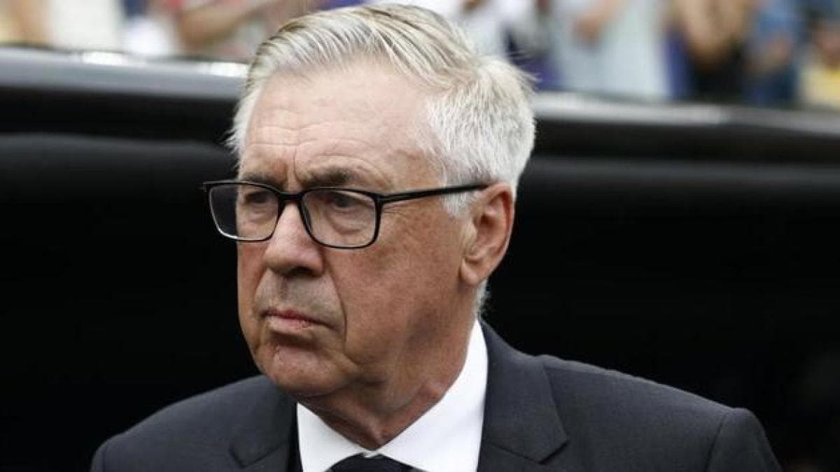Carlo Ancelotti se atraganta con el chicle en el Mundial
