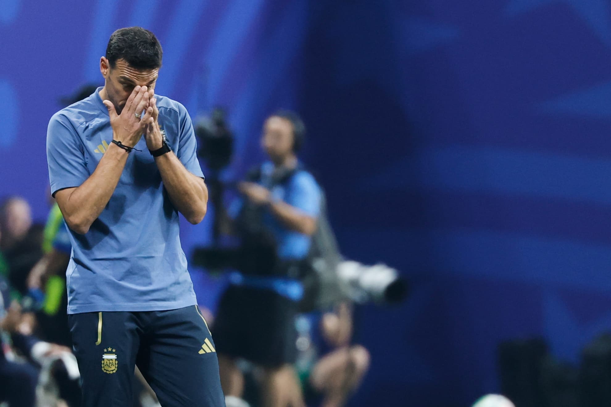 Scaloni: "Con Messi se me pone la piel de gallina"