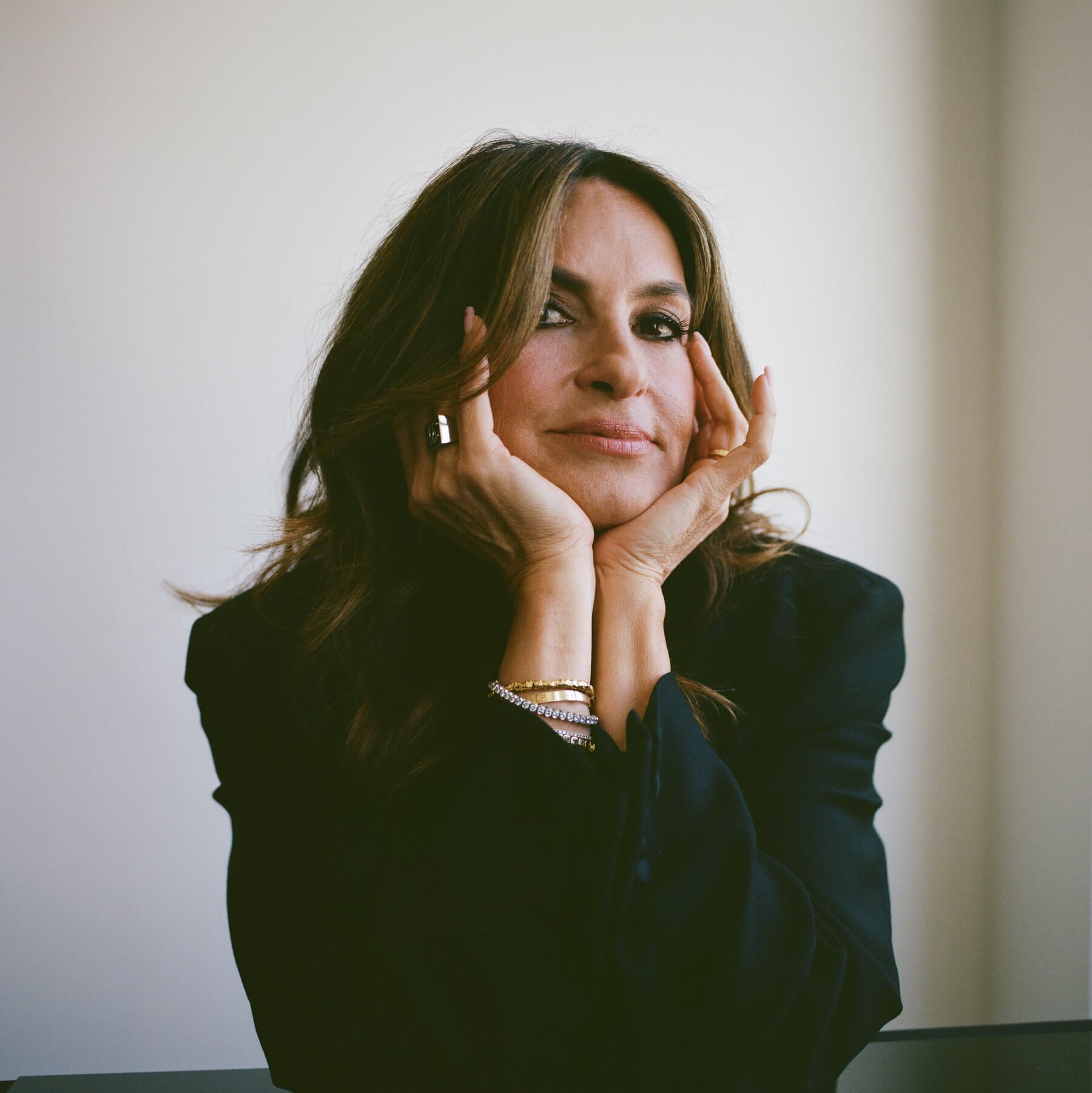 Mariska Hargitay to Host the Emmys